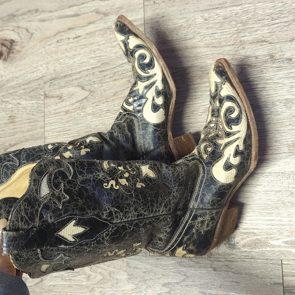 Corral cowboy boots size 8 1/2 m - Picture 2 of 4
